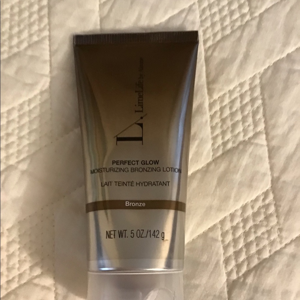 Limelife perfect glow moisturizing bronzing lotion